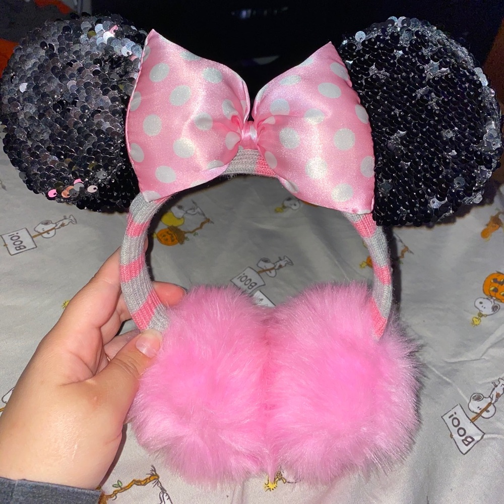Disney Minnie Mouse ears earmuffs